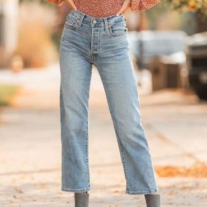 Levi's ribcage straight cropped jeans 25